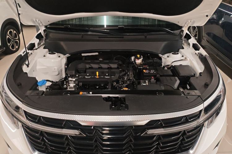 Used Kia Seltos 2023 1.5L CVT Luxury Edition Engine Bay