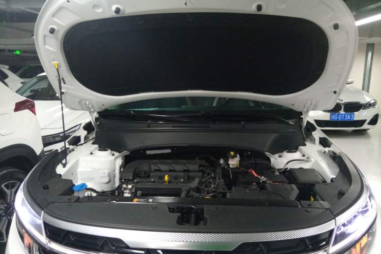 Used Kia Seltos 2023 1.5L CVT Luxury Edition Engine Bay