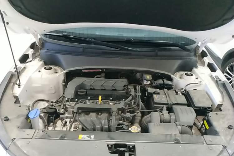 Used Kia Seltos 2023 1.5L CVT Luxury Edition Engine Bay