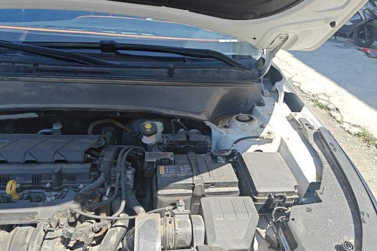 Used Kia Seltos 2023 1.5L CVT Luxury Edition Engine Bay Left