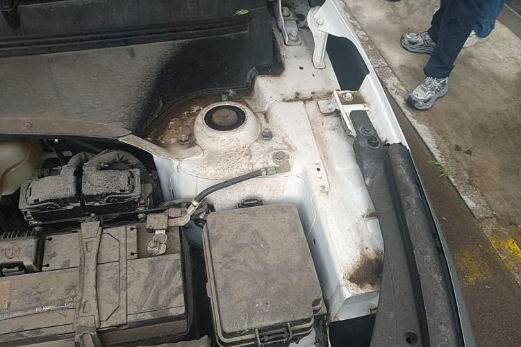 Used Kia Seltos 2023 1.5L CVT Comfort Edition Engine Bay Left