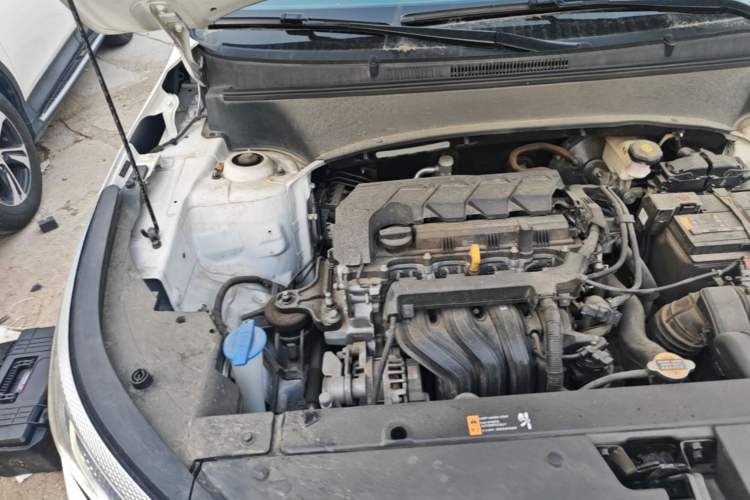 Used Kia Seltos 2023 1.5L CVT Luxury Edition Engine Bay Right