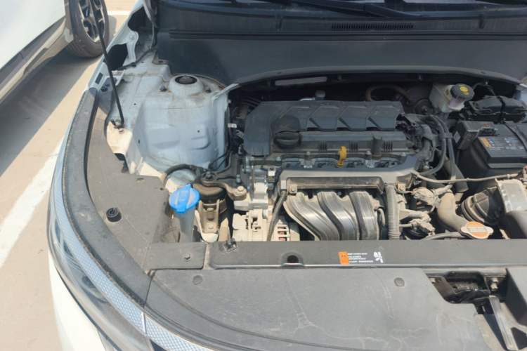 Used Kia Seltos 2023 1.5L CVT Luxury Edition Engine Bay Right