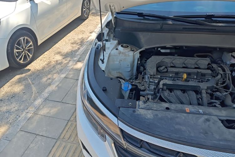 Used Kia Seltos 2023 1.5L CVT Luxury Edition Engine Bay Right