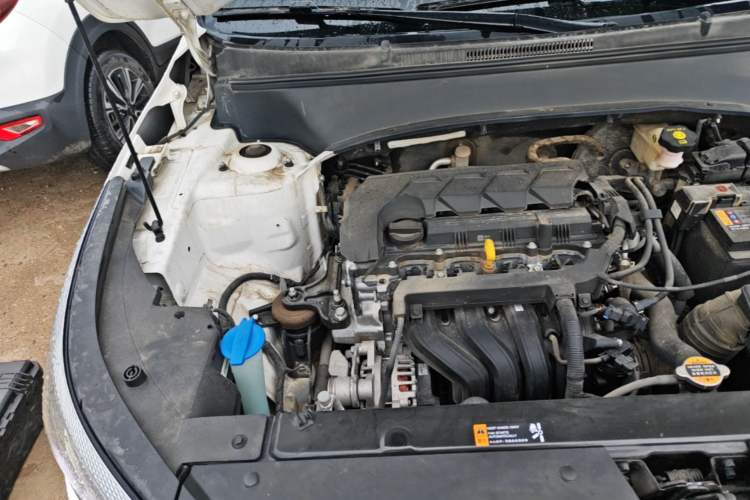 Used Kia Seltos 2023 1.5L CVT Luxury Edition Engine Bay Right
