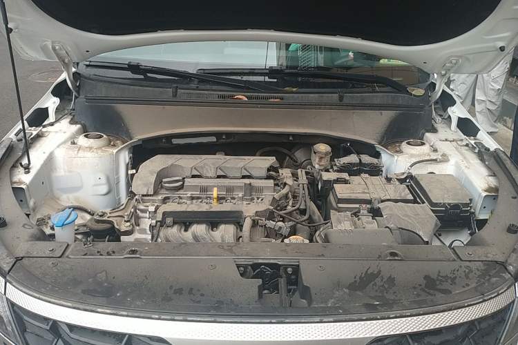 Used Kia Seltos 2023 1.5L CVT Comfort Edition Engine Bay