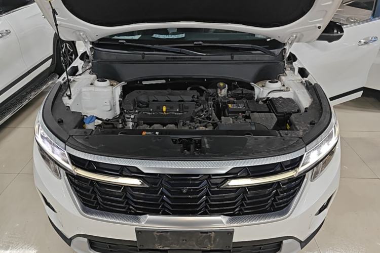 Used Kia Seltos 2023 1.5L CVT Luxury Edition Engine Bay