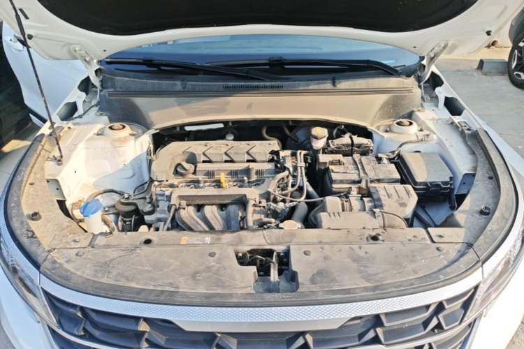 Used Kia Seltos 2023 1.5L CVT Luxury Edition Engine Bay