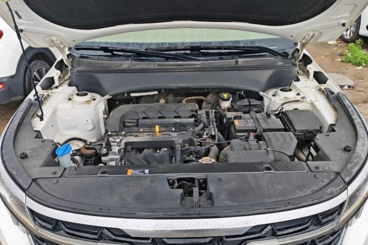 Used Kia Seltos 2023 1.5L CVT Luxury Edition Engine Bay