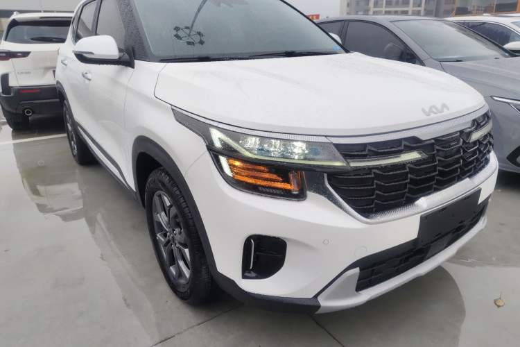 Used Kia Seltos 2023 1.5L CVT Luxury Edition Exterior 1