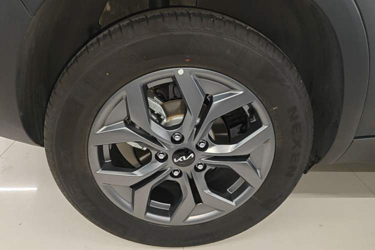 Used Kia Seltos 2023 1.5L CVT Luxury Edition Exterior 2