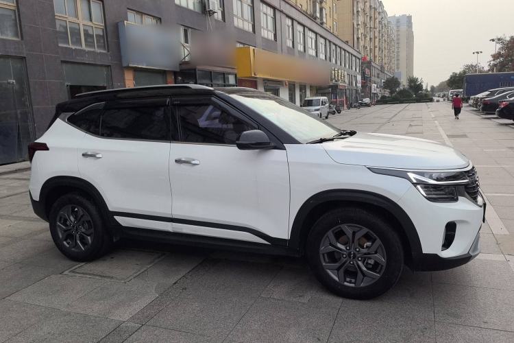 Used Kia Seltos 2023 1.5L CVT Luxury Edition Exterior 2