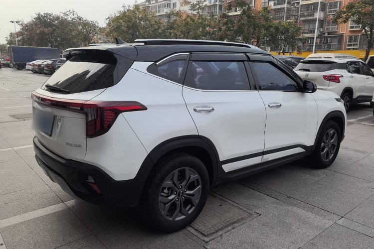 Used Kia Seltos 2023 1.5L CVT Luxury Edition Exterior 3