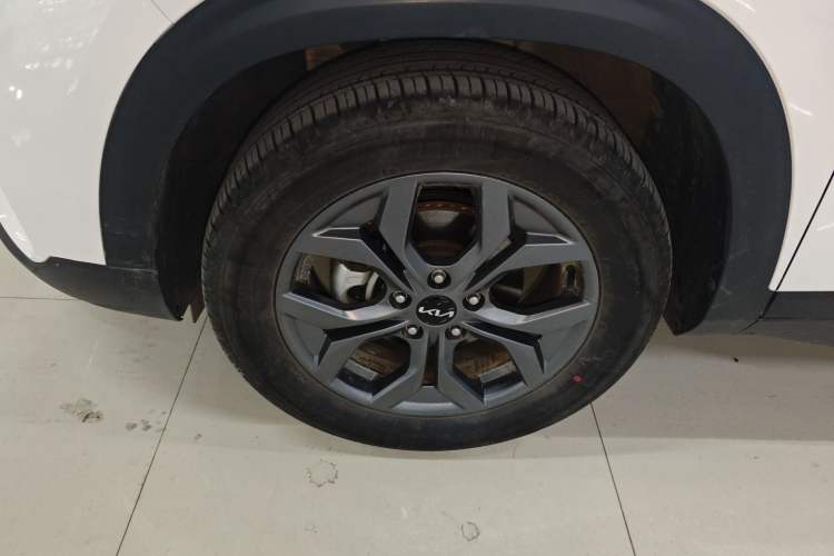 Used Kia Seltos 2023 1.5L CVT Luxury Edition Exterior 4