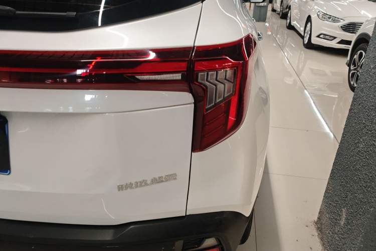 Used Kia Seltos 2023 1.5L CVT Luxury Edition Exterior 6