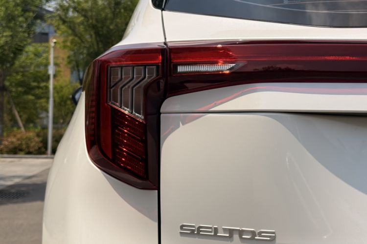 Used Kia Seltos 2023 1.5L CVT Luxury Edition Exterior 8