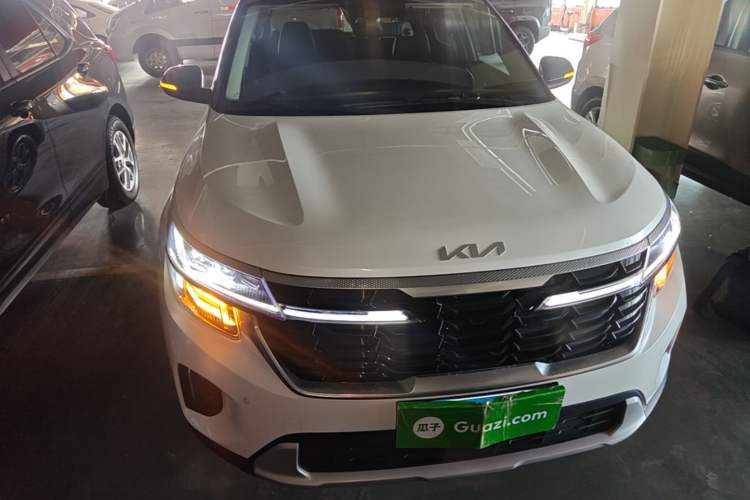 Used Kia Seltos 2023 1.5L CVT Luxury Edition Front
