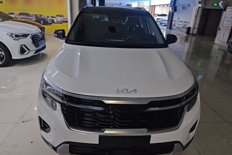 Used Kia Seltos 2023 1.5L CVT Luxury Edition Front