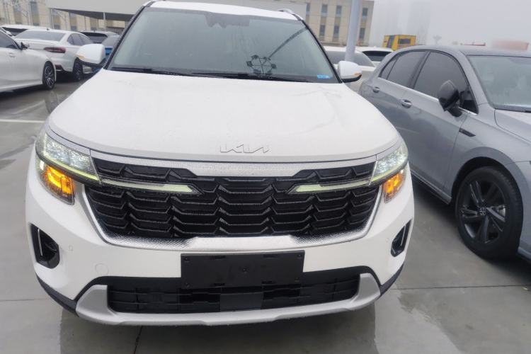 Used Kia Seltos 2023 1.5L CVT Luxury Edition Front