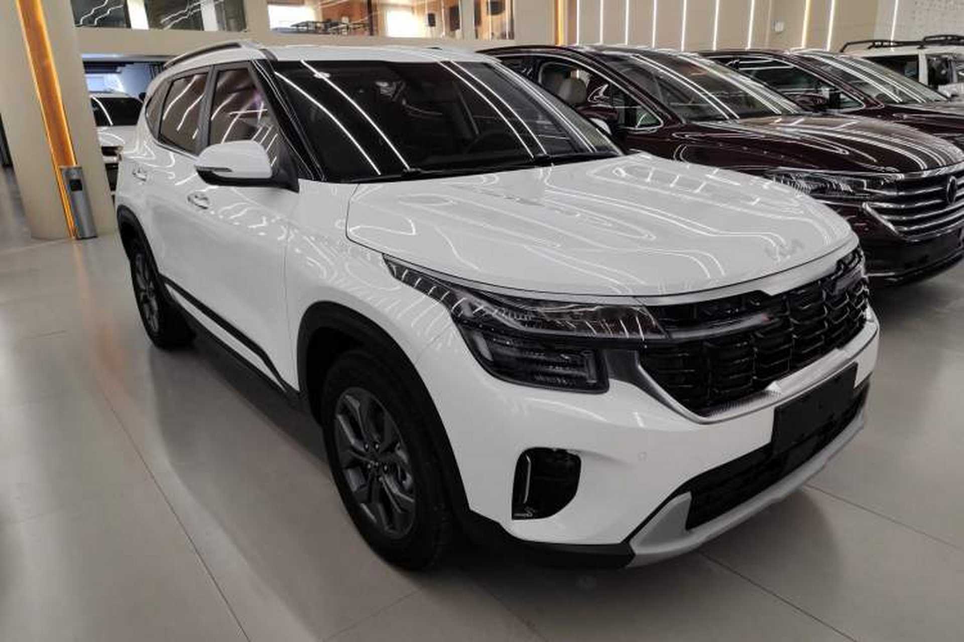 Used Kia Seltos 2023 1.5L CVT Luxury Edition Front Right 45 Deg