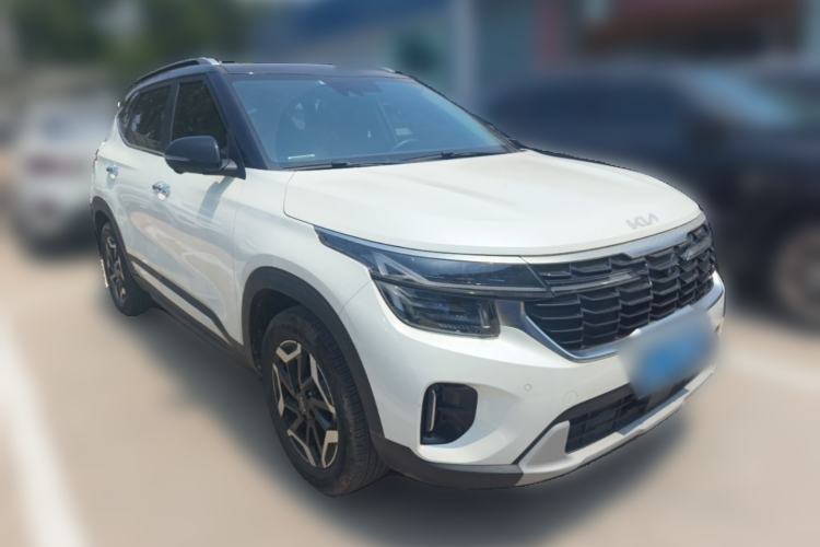 Used Kia Seltos 2023 1.5L CVT Luxury Edition Front Right 45 Deg
