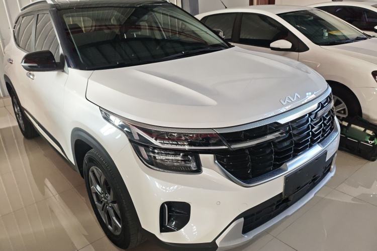 Used Kia Seltos 2023 1.5L CVT Luxury Edition Front Right 45 Deg