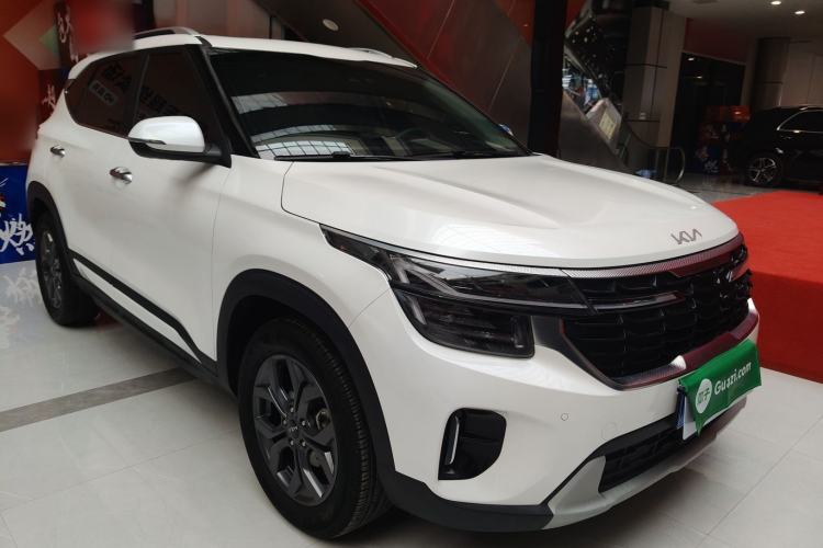 Used Kia Seltos 2023 1.5L CVT Luxury Edition Front Right 45 Deg