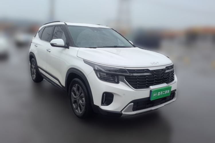 Used Kia Seltos 2023 1.5L CVT Luxury Edition Front Right 45 Deg