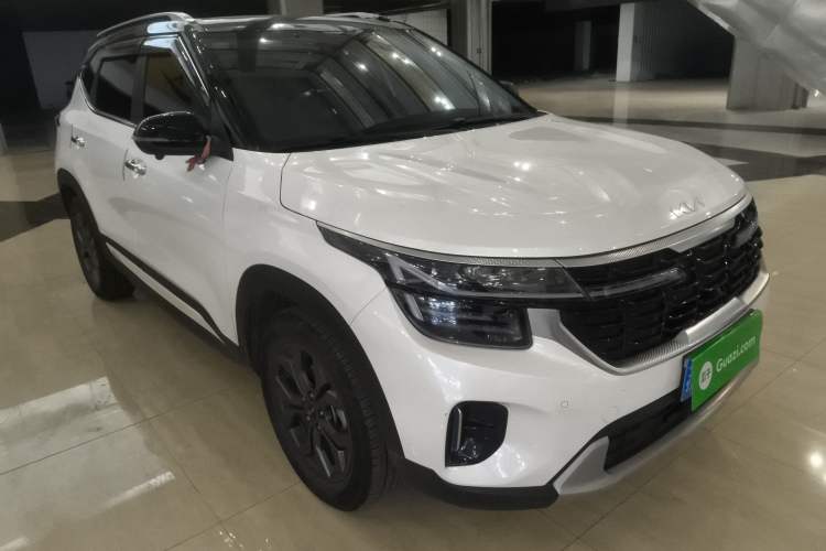Used Kia Seltos 2023 1.5L CVT Luxury Edition Front Right 45 Deg