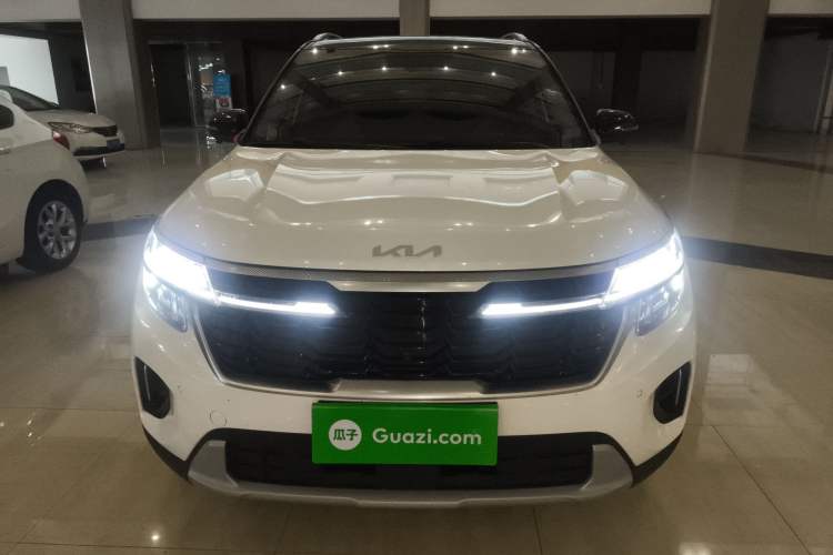 Used Kia Seltos 2023 1.5L CVT Luxury Edition Front