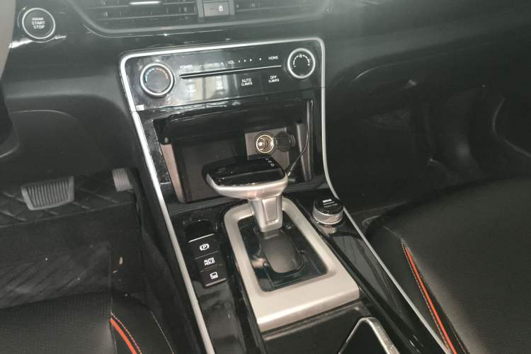 Used Kia Seltos 2023 1.5L CVT Luxury Edition Gear Lever