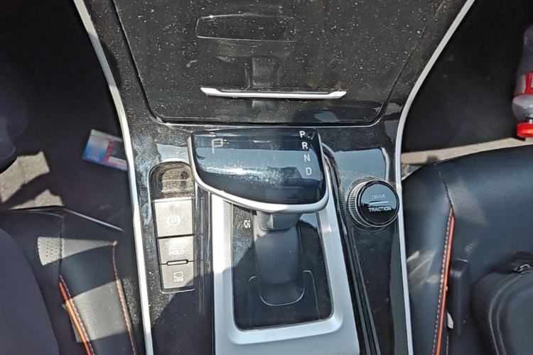 Used Kia Seltos 2023 1.5L CVT Luxury Edition Gear Lever