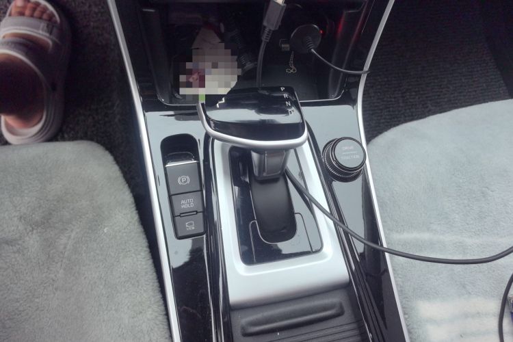 Used Kia Seltos 2023 1.5L CVT Luxury Edition Gear Lever