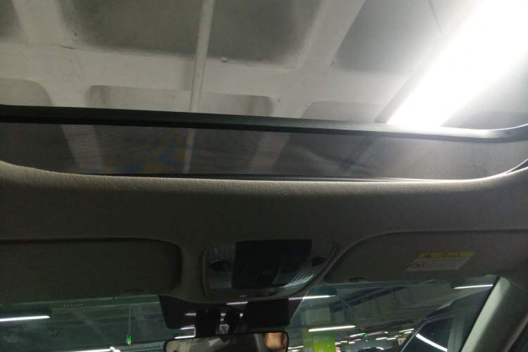 Used Kia Seltos 2023 1.5L CVT Luxury Edition Headliner