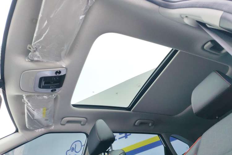Used Kia Seltos 2023 1.5L CVT Luxury Edition Headliner