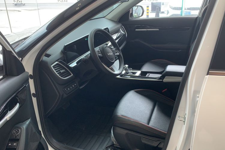 Used Kia Seltos 2023 1.5L CVT Luxury Edition Interior 1