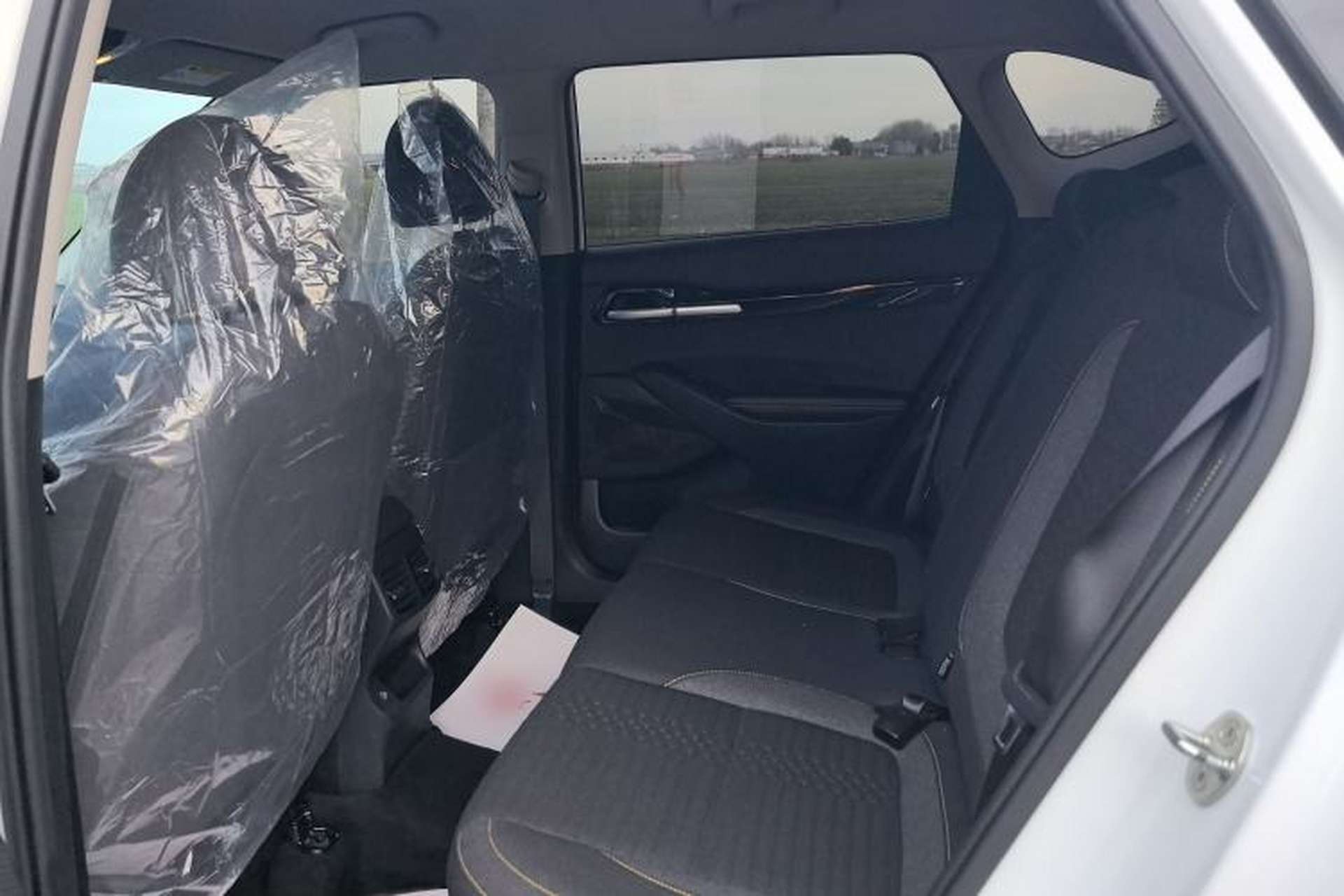 Used Kia Seltos 2023 1.5L CVT Comfort Edition Interior 2