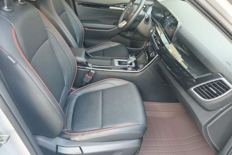 Used Kia Seltos 2023 1.5L CVT Luxury Edition Interior 3
