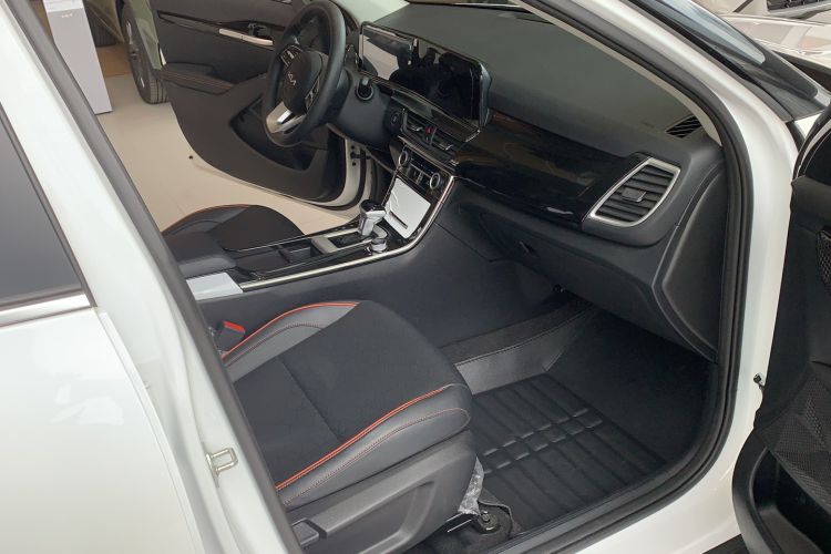 Used Kia Seltos 2023 1.5L CVT Luxury Edition Interior 3