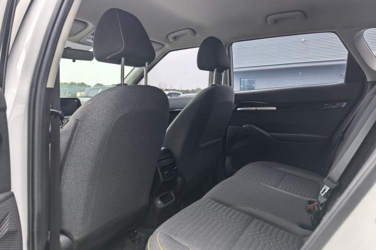 Used Kia Seltos 2023 1.5L CVT Comfort Edition Interior 5