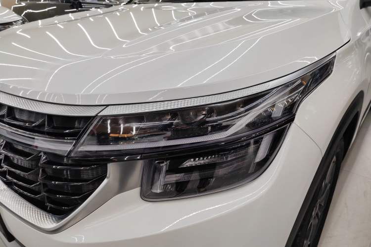 Used Kia Seltos 2023 1.5L CVT Luxury Edition Left Front Headlight