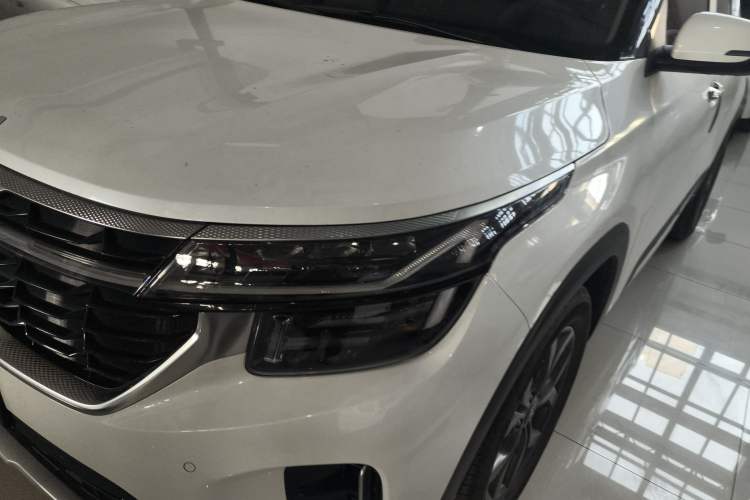 Used Kia Seltos 2023 1.5L CVT Luxury Edition Left Front Headlight