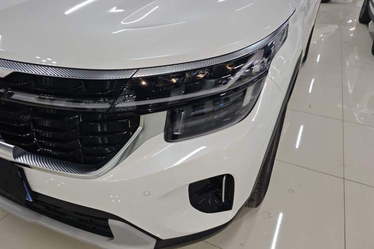 Used Kia Seltos 2023 1.5L CVT Luxury Edition Left Front Headlight
