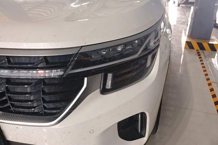 Used Kia Seltos 2023 1.5L CVT Luxury Edition Left Front Headlight