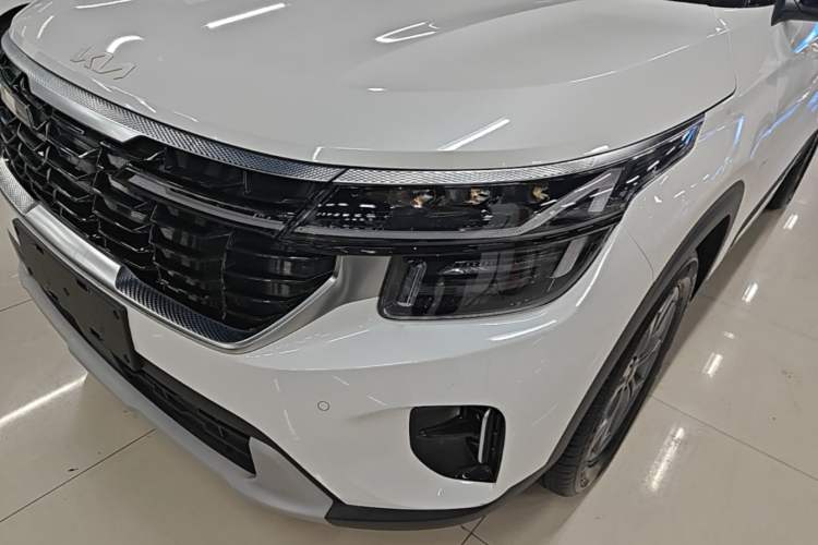 Used Kia Seltos 2023 1.5L CVT Luxury Edition Left Front Headlight