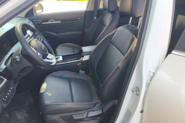 Used Kia Seltos 2023 1.5L CVT Luxury Edition Left Front Seat