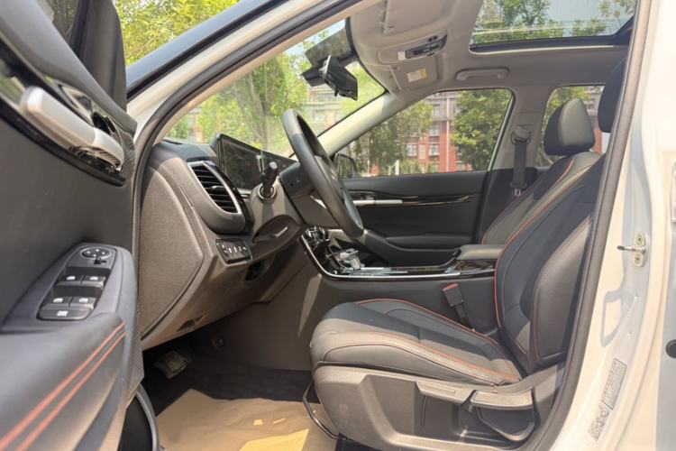 Used Kia Seltos 2023 1.5L CVT Luxury Edition Left Front Seat