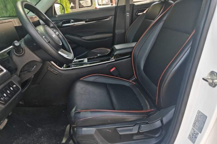 Used Kia Seltos 2023 1.5L CVT Luxury Edition Left Front Seat