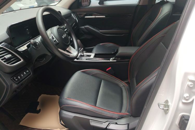 Used Kia Seltos 2023 1.5L CVT Luxury Edition Left Front Seat
