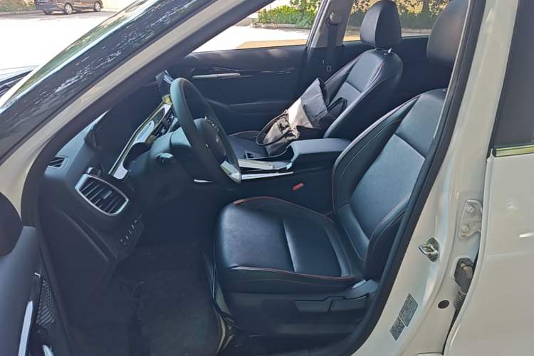 Used Kia Seltos 2023 1.5L CVT Luxury Edition Left Front Seat